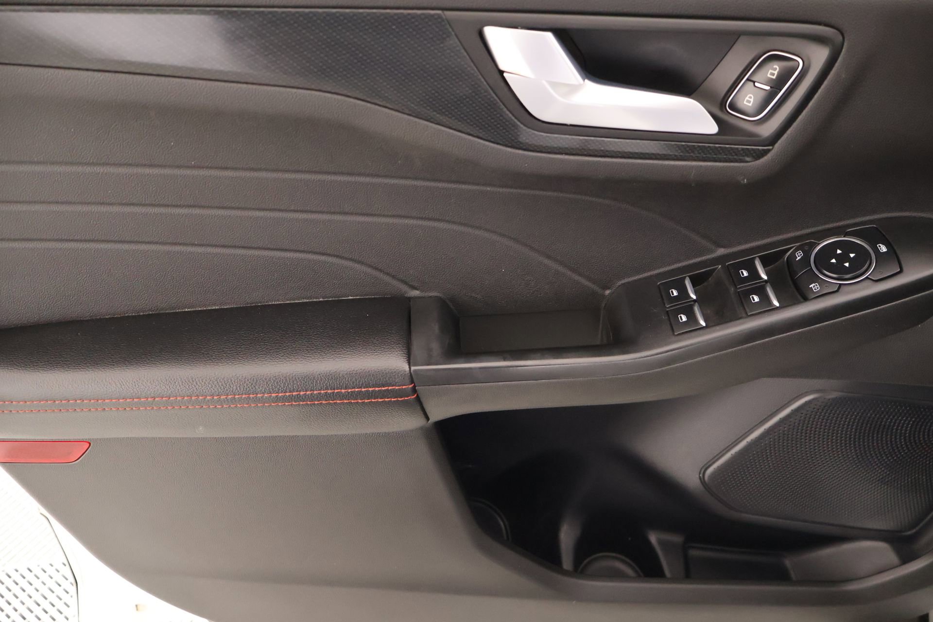 Used 2023 Ford Escape ST-Line w/ Tech Pack #1 FWD image 15