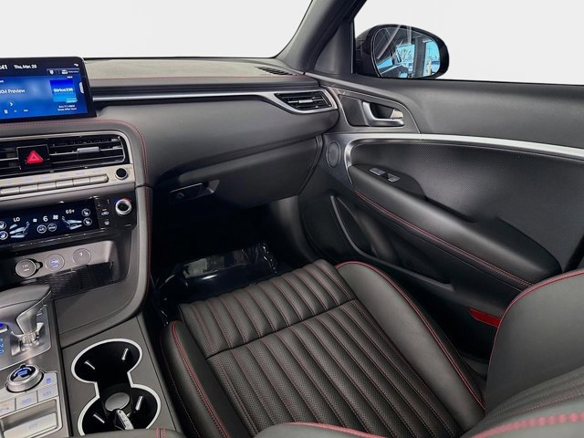 Used 2025 Genesis G70 3.3T Advanced image 27