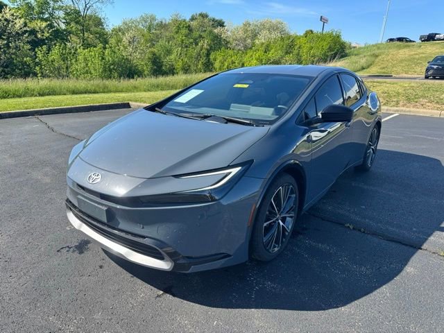 Used 2025 Toyota Prius XLE image 7
