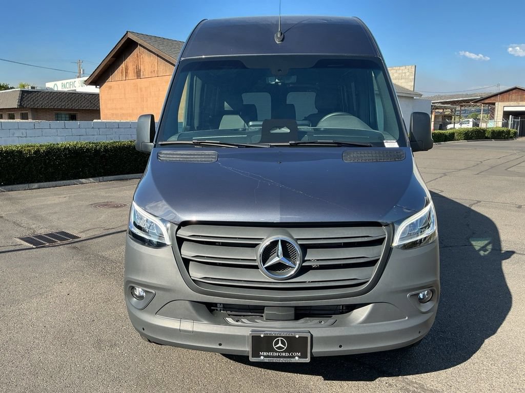 Used 2025 Mercedes-Benz Sprinter 2500 image 4