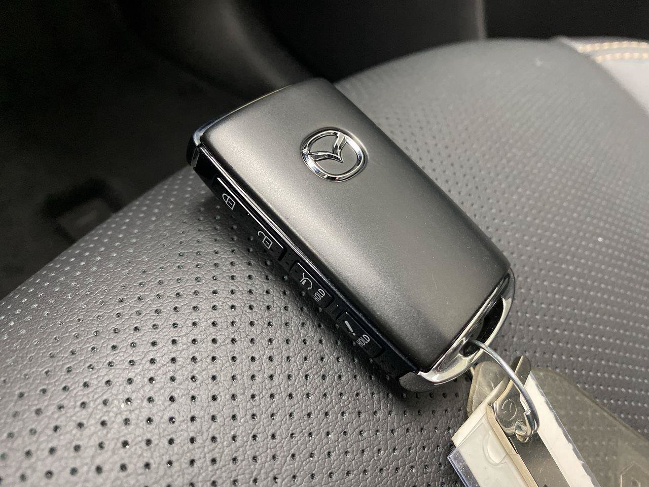 Used 2024 MAZDA CX-90 Plug-In Hybrid w/ Premium Pkg AWD/4WD image 28
