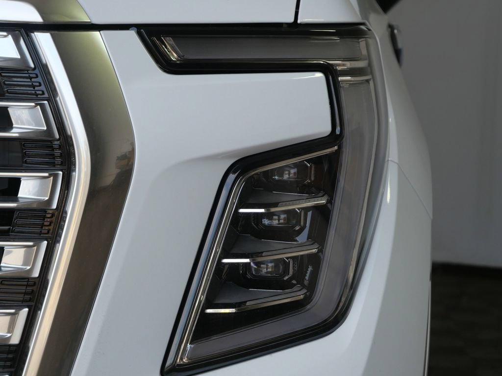 New 2026 GMC Yukon XL Denali w/ Denali Reserve Package AWD/4WD image 8