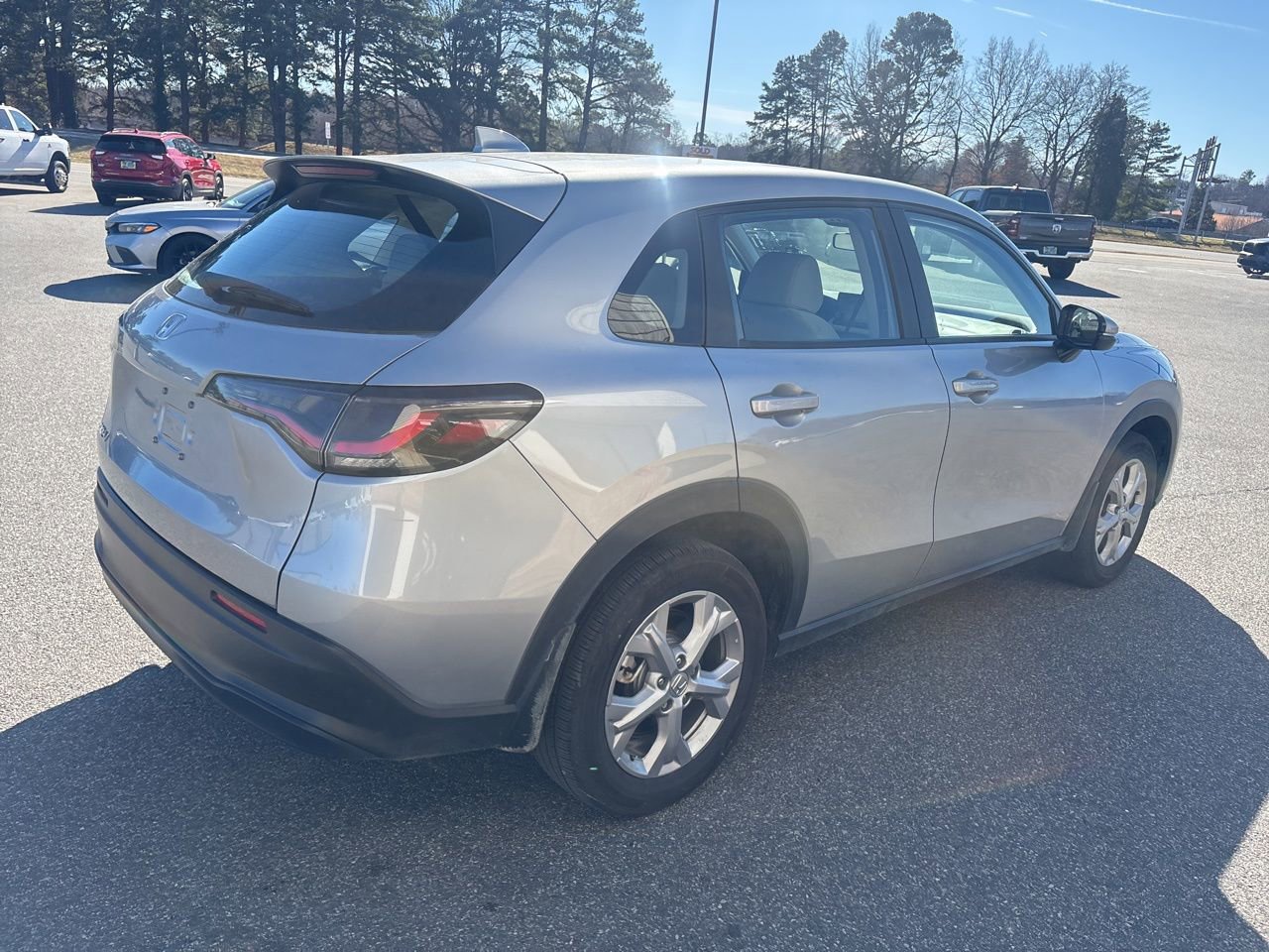 Used 2025 Honda HR-V LX image 8
