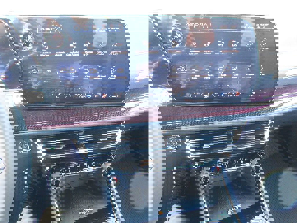 New 2026 Chevrolet Traverse Z71 w/ LPO, Floor Liner Package image 31