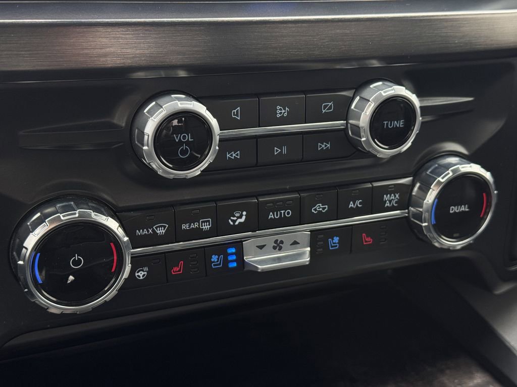 Used 2024 Ford F250 Lariat w/ Sport Appearance Package image 22