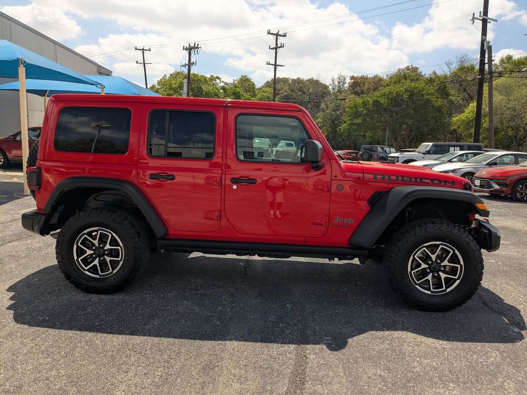 Used 2025 Jeep Wrangler Unlimited Rubicon image 7