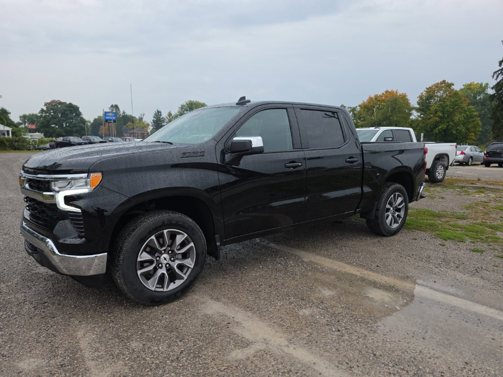Certified 2024 Chevrolet Silverado 1500 LT w/ Protection Package AWD/4WD image 3