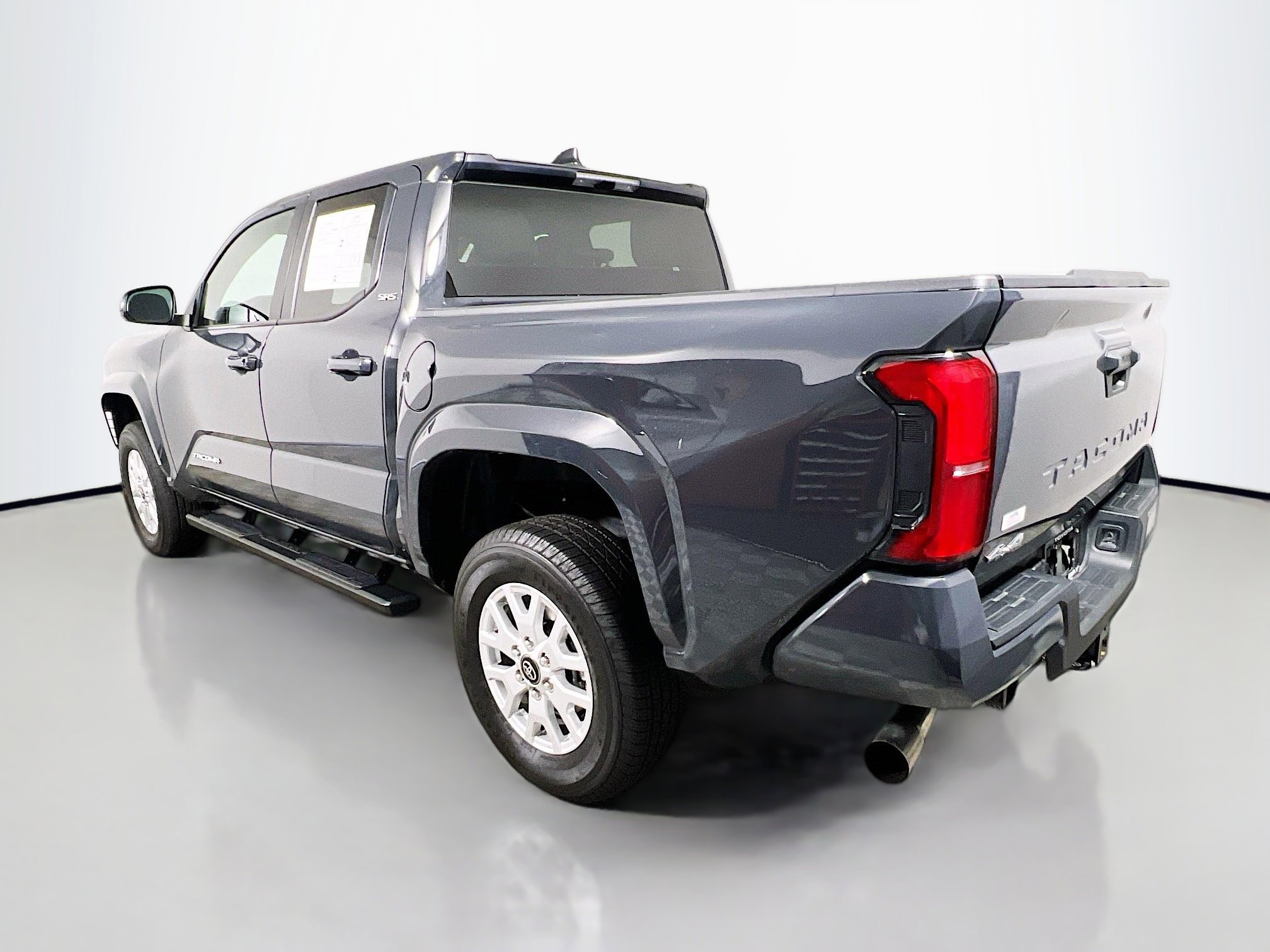 Used 2025 Toyota Tacoma SR5 image 6