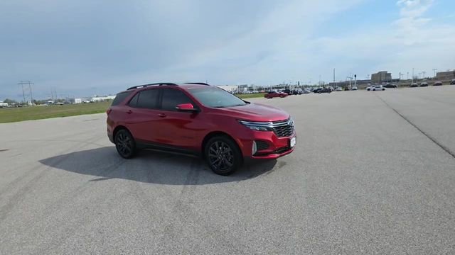 Used 2022 Chevrolet Equinox RS w/ Infotainment Package image 9