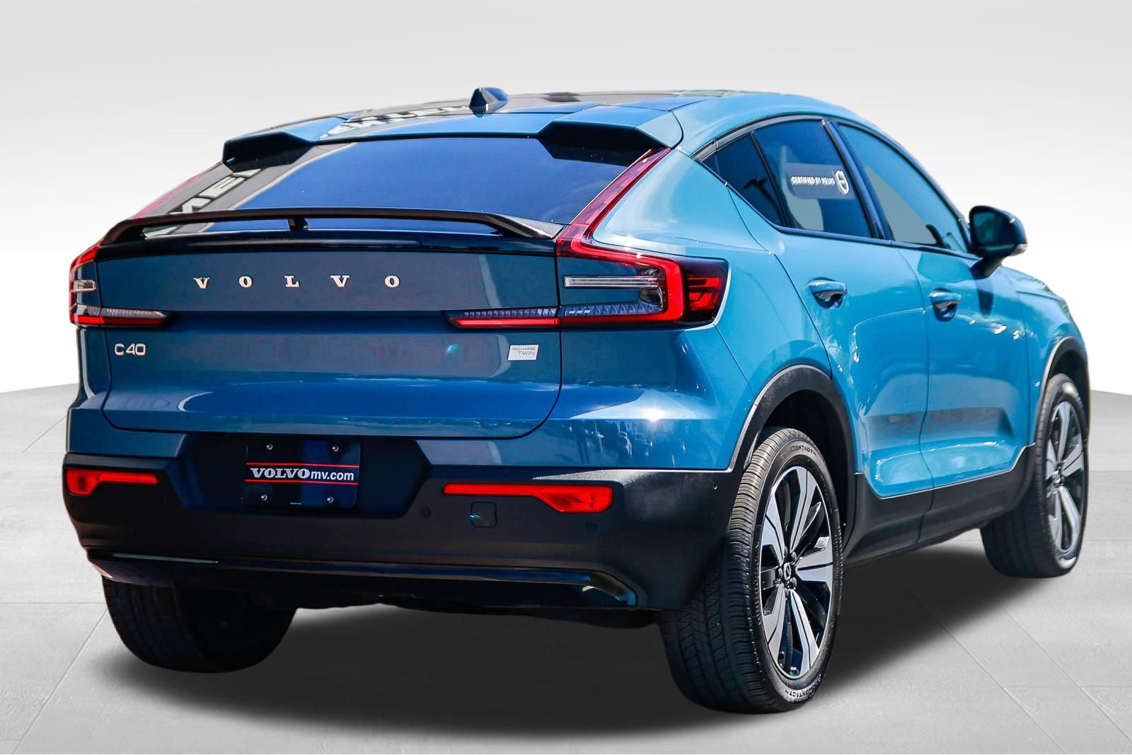 Used 2023 Volvo C40 P8 Recharge Plus AWD/4WD image 8