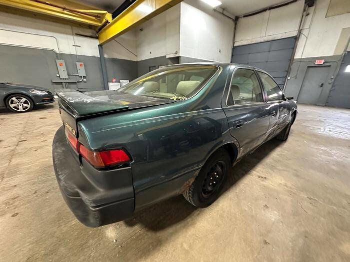 Used 1997 Toyota Camry CE FWD image 46