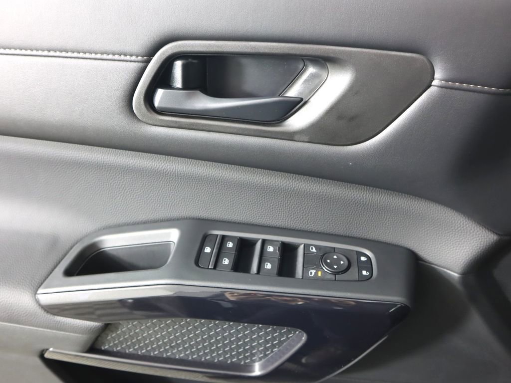 New 2026 Nissan Pathfinder SV image 22