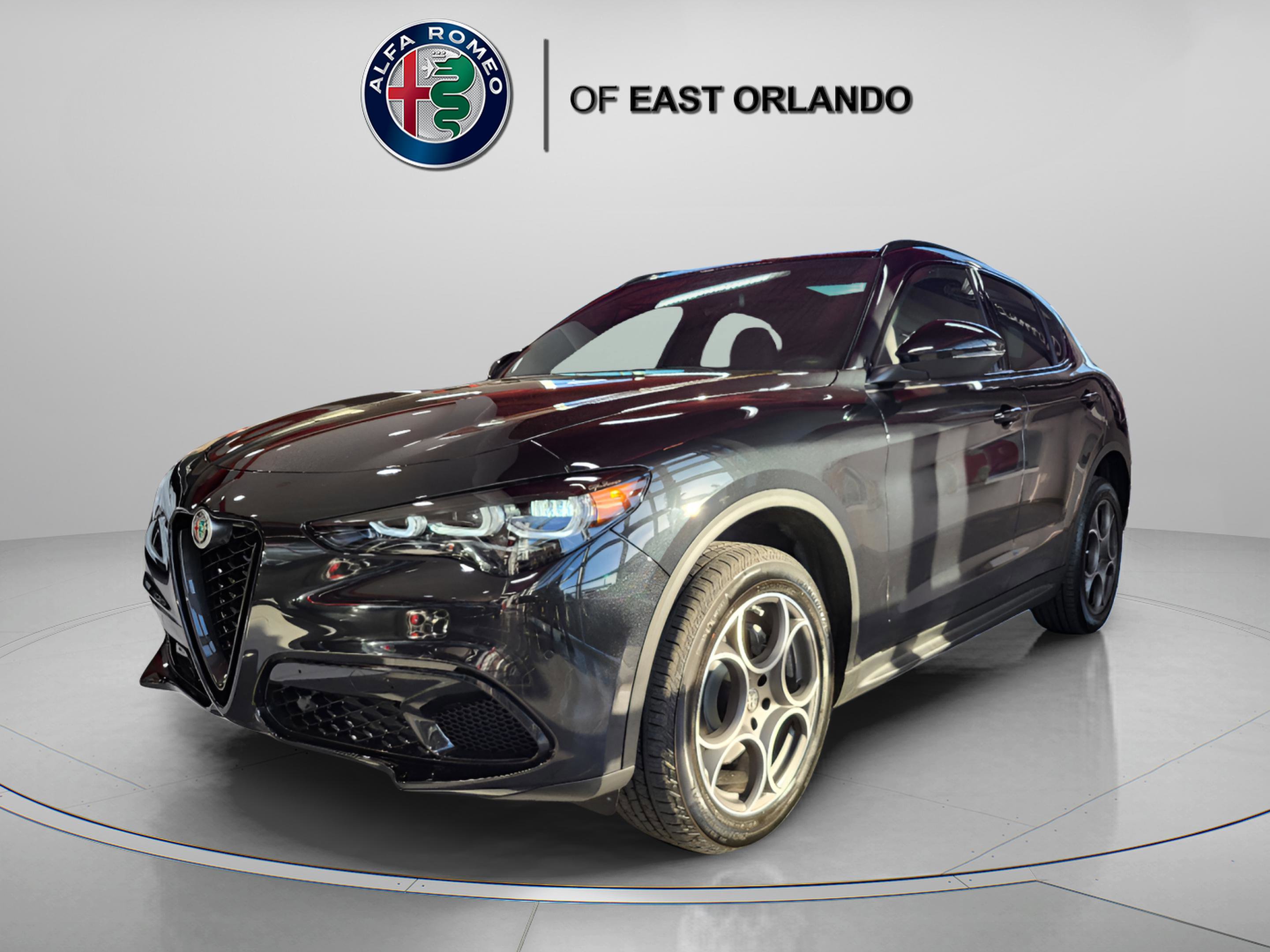 New 2025 Alfa Romeo Stelvio Sprint image 4