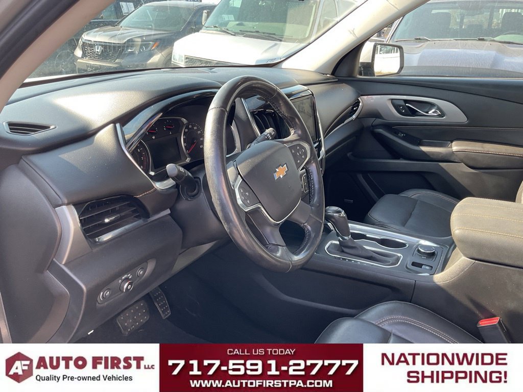 Used 2019 Chevrolet Traverse LT w/ LT Premium Package AWD/4WD image 6
