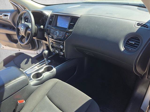 Used 2020 Nissan Pathfinder S FWD image 23