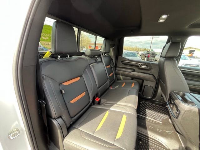 Used 2024 GMC Sierra 1500 AT4 w/ Technology Package AWD/4WD image 13
