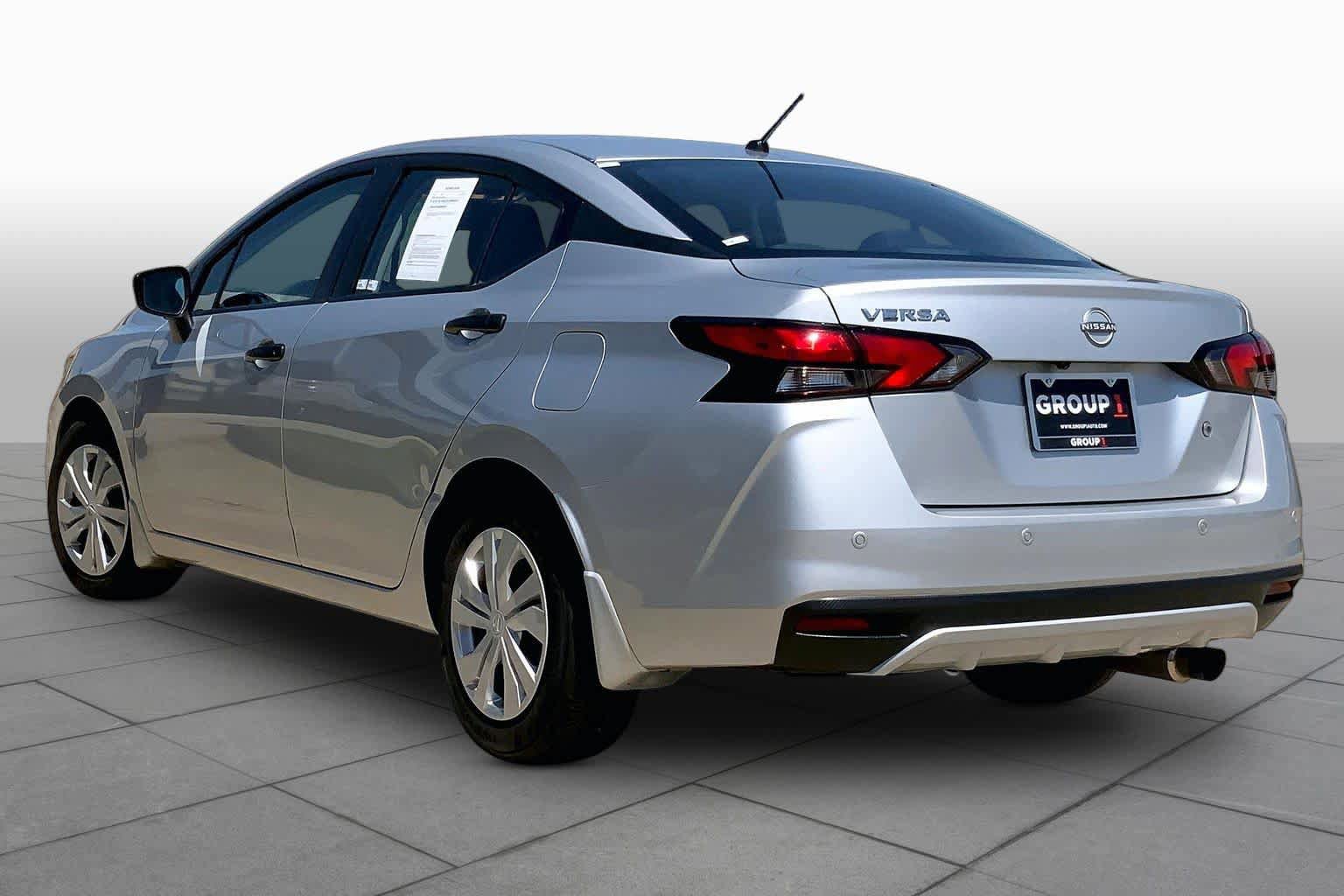 Used 2024 Nissan Versa S FWD image 12