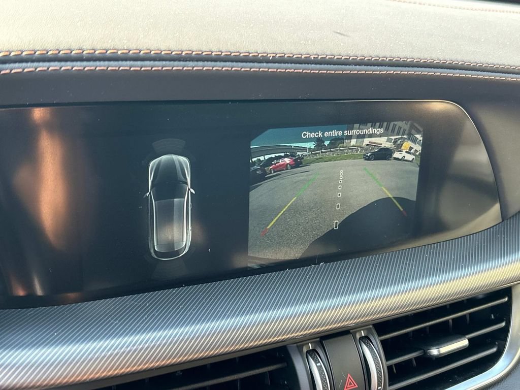 New 2025 Alfa Romeo Stelvio Sprint AWD/4WD image 4