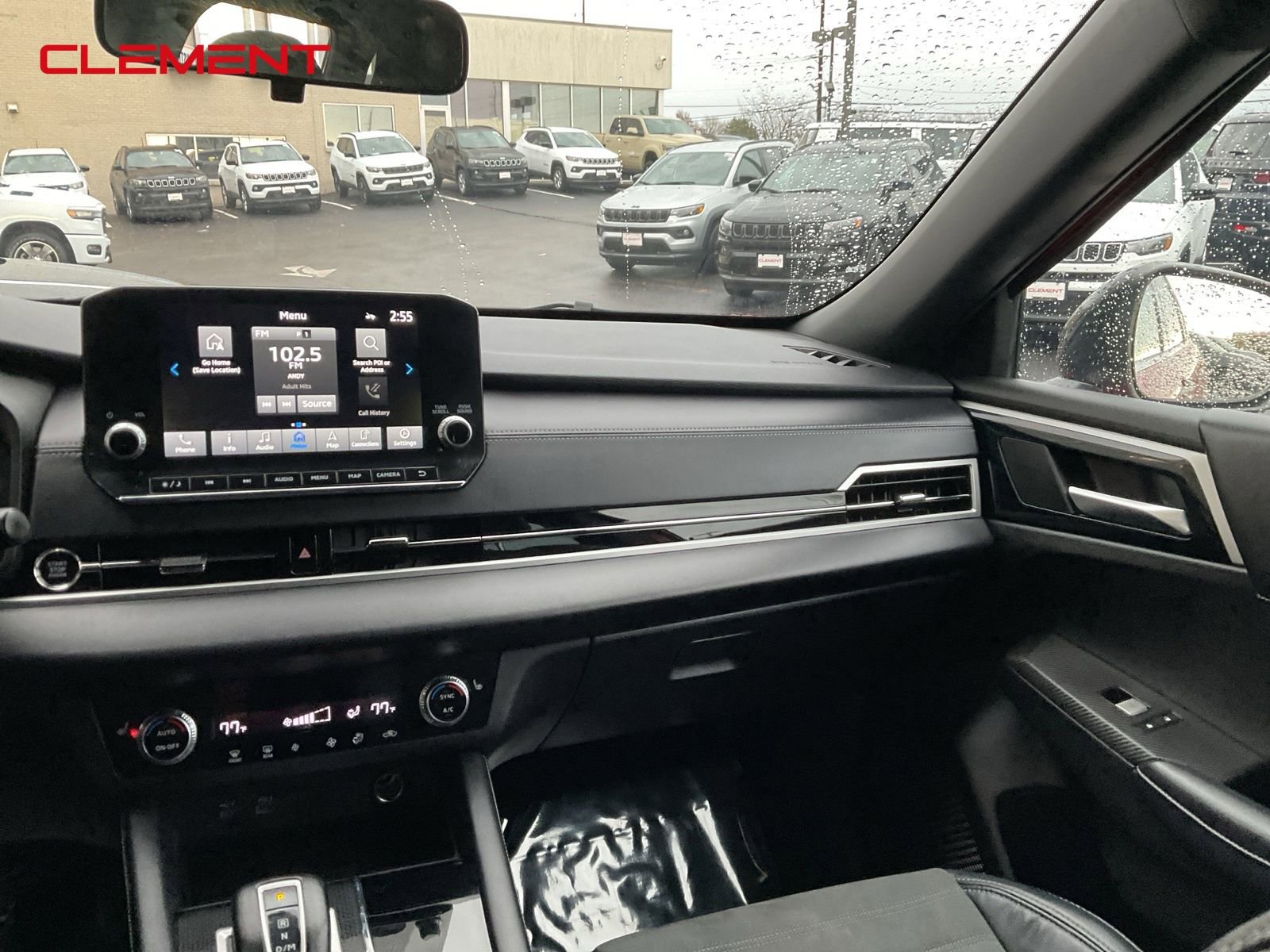 Used 2023 Mitsubishi Outlander SE image 13