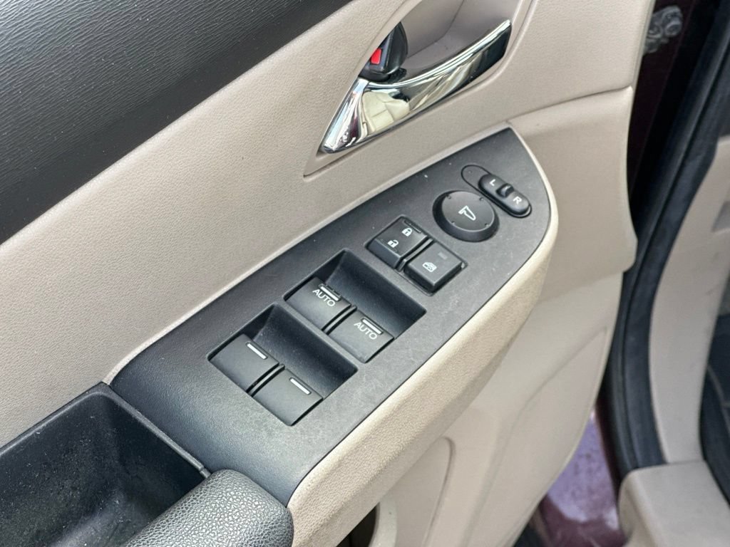 Used 2014 Honda Odyssey EX-L image 17
