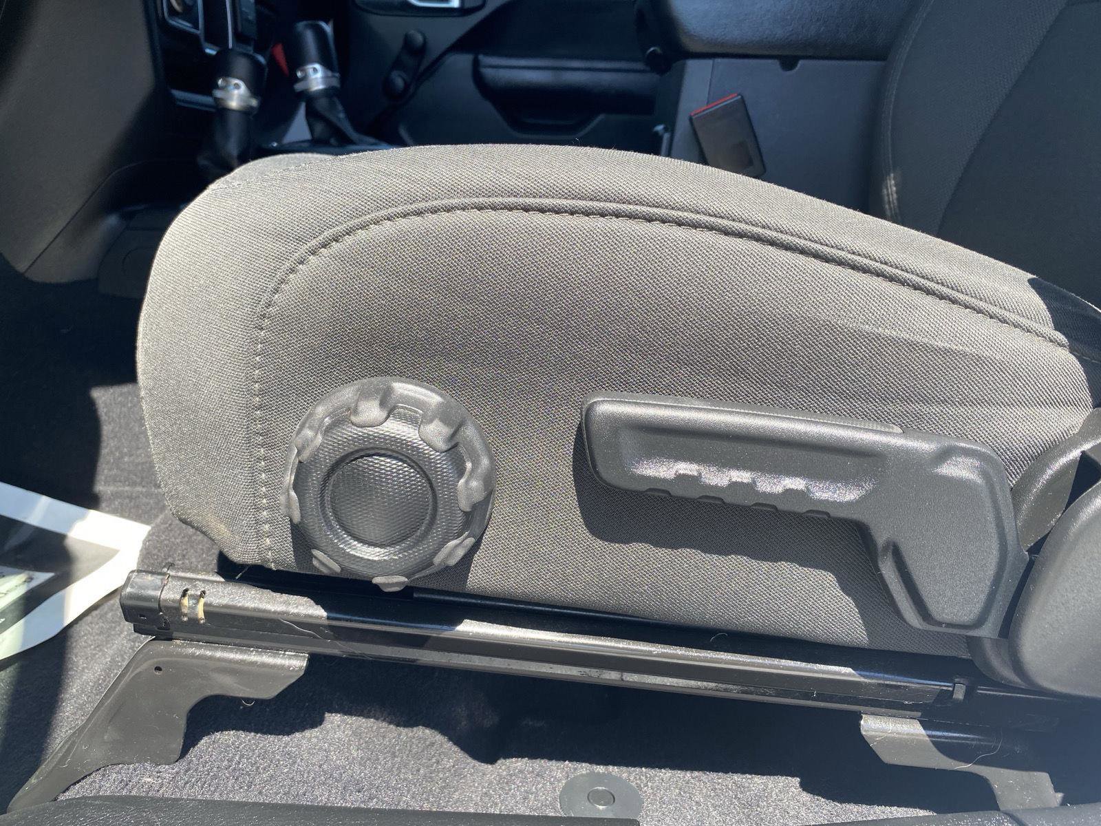 Used 2022 Jeep Gladiator Sport AWD/4WD image 13