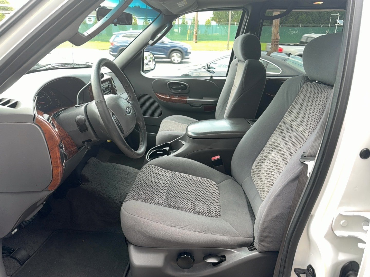 Used 2003 Ford F150 XLT AWD/4WD image 6