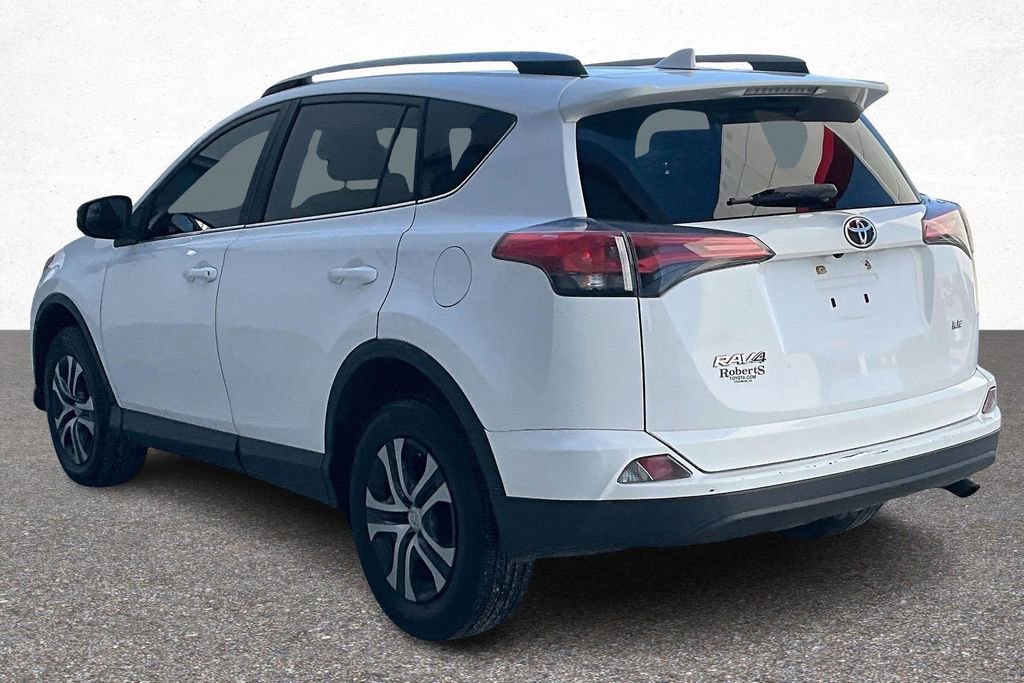 Used 2017 Toyota RAV4 LE image 5