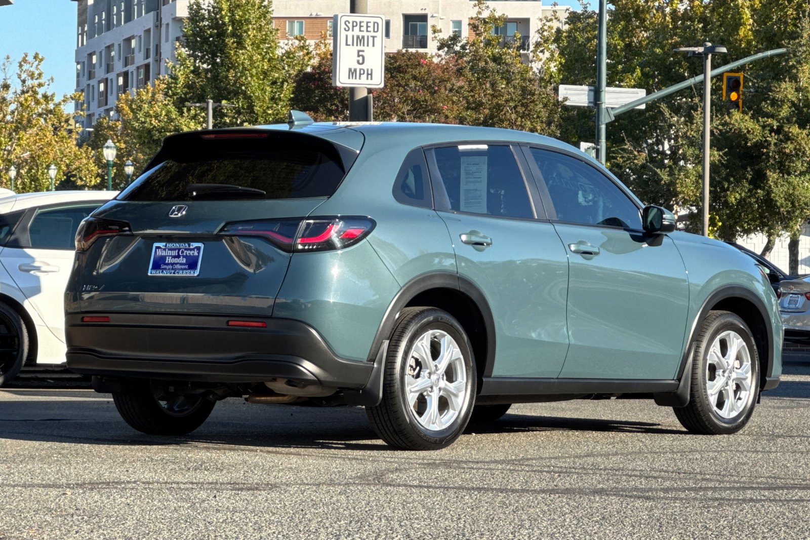Used 2024 Honda HR-V LX image 4