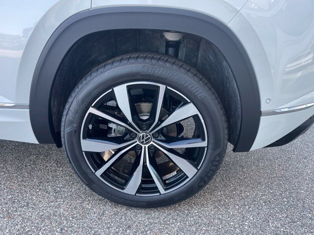 New 2026 Volkswagen Atlas Cross Sport SEL Premium R-Line AWD/4WD image 11