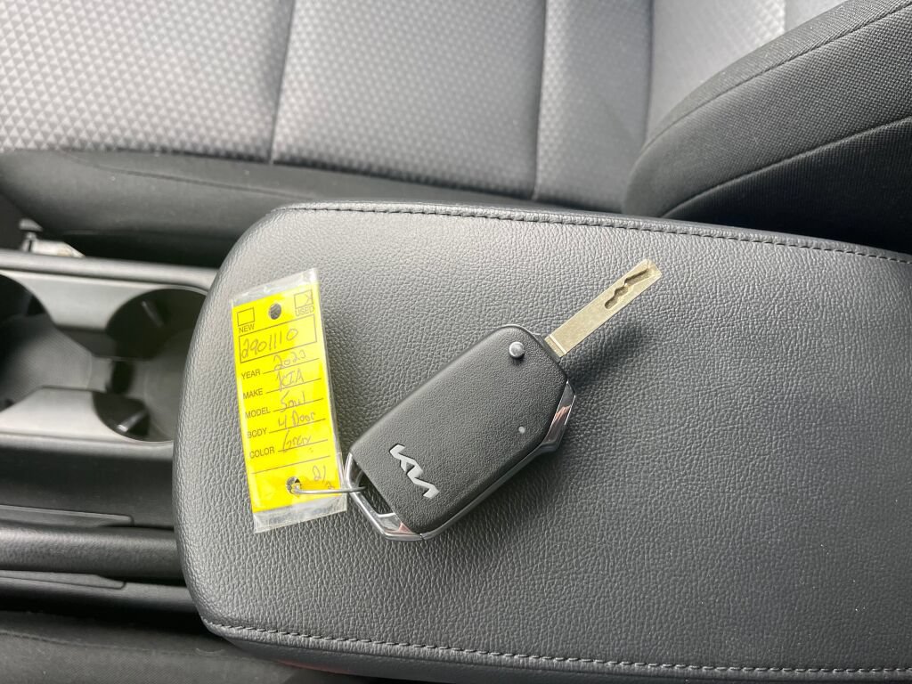 Used 2023 Kia Soul LX w/ Option Group 015 FWD image 18