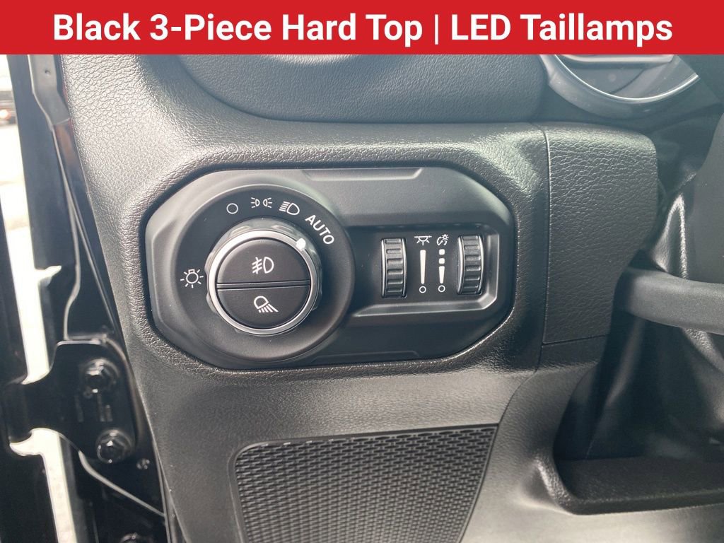 Used 2022 Jeep Gladiator Overland w/ Popular Equipment Package AWD/4WD image 14