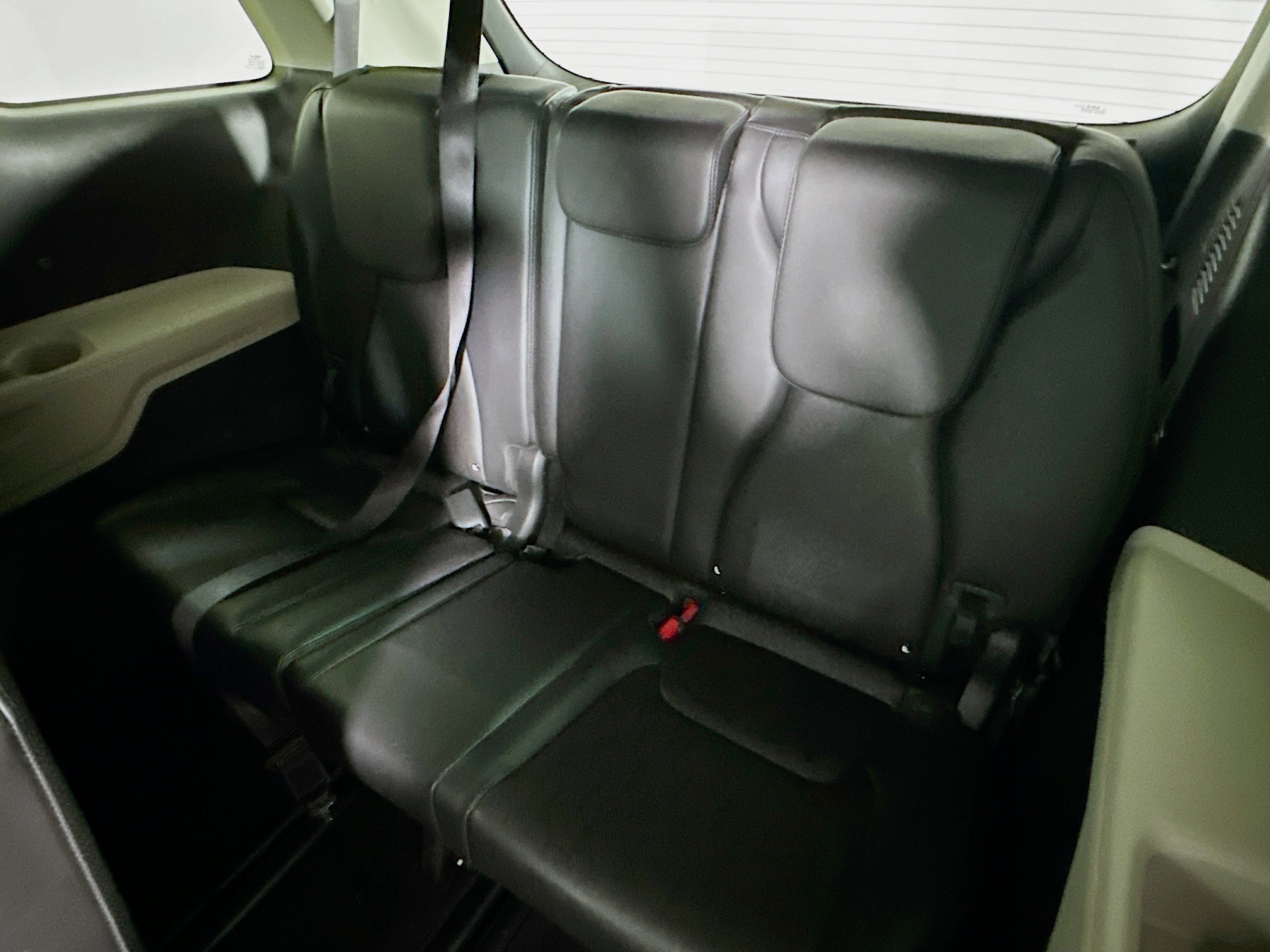 Used 2024 Kia Carnival LX image 27