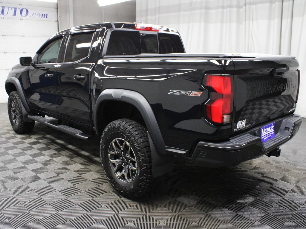 Used 2026 Chevrolet Colorado ZR2 w/ Technology Package AWD/4WD image 7