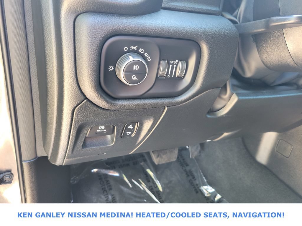 Used 2024 RAM 1500 Laramie AWD/4WD image 36
