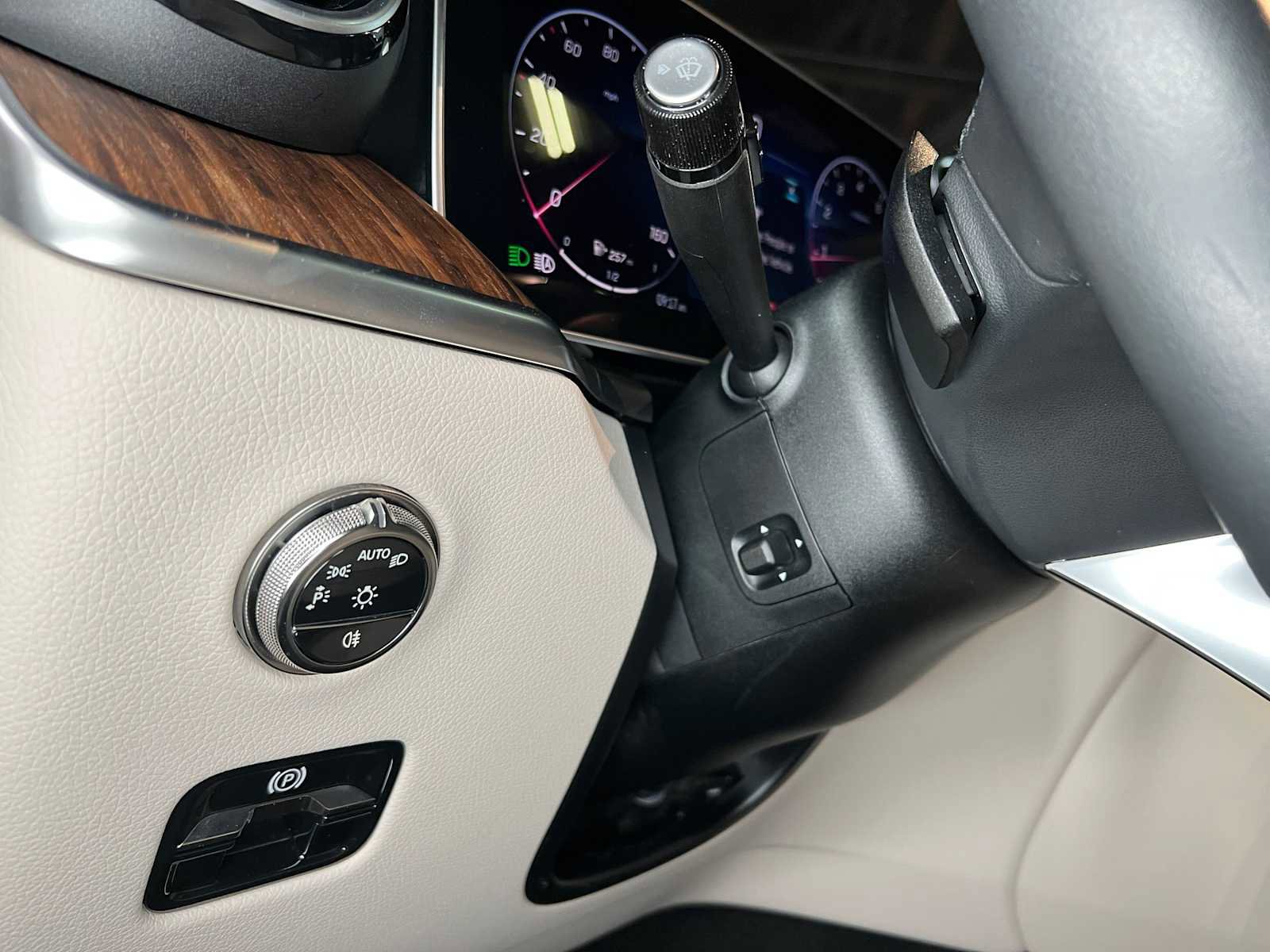 Used 2026 Mercedes-Benz GLC 300 4MATIC image 26