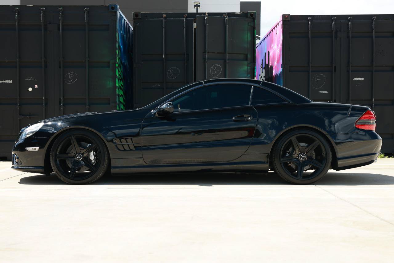 Used 2009 Mercedes-Benz SL 550 w/ Premium I Pkg image 3