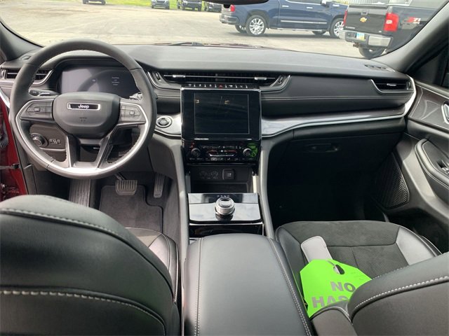 Used 2023 Jeep Grand Cherokee Altitude image 19