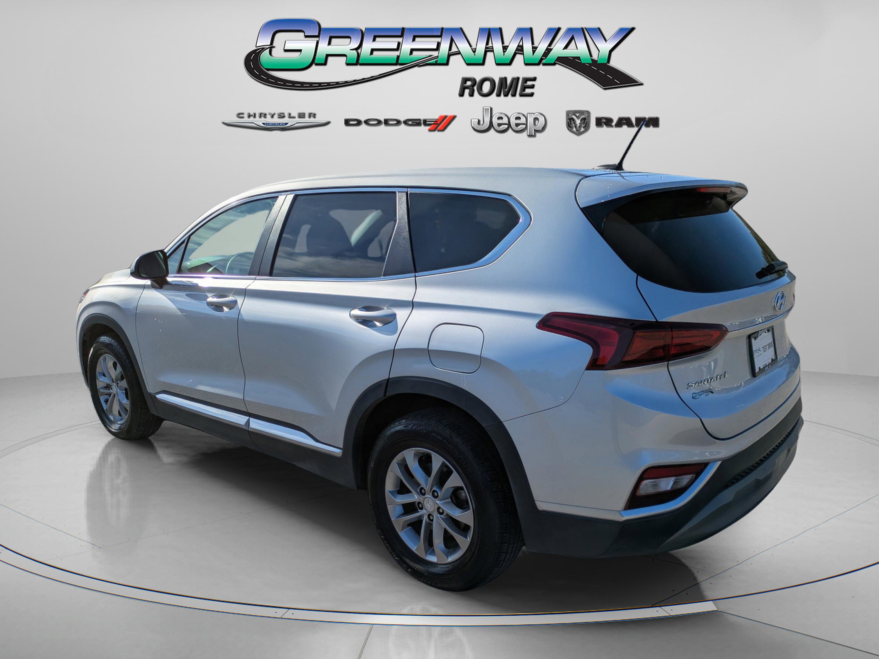 Used 2019 Hyundai Santa Fe SE image 5