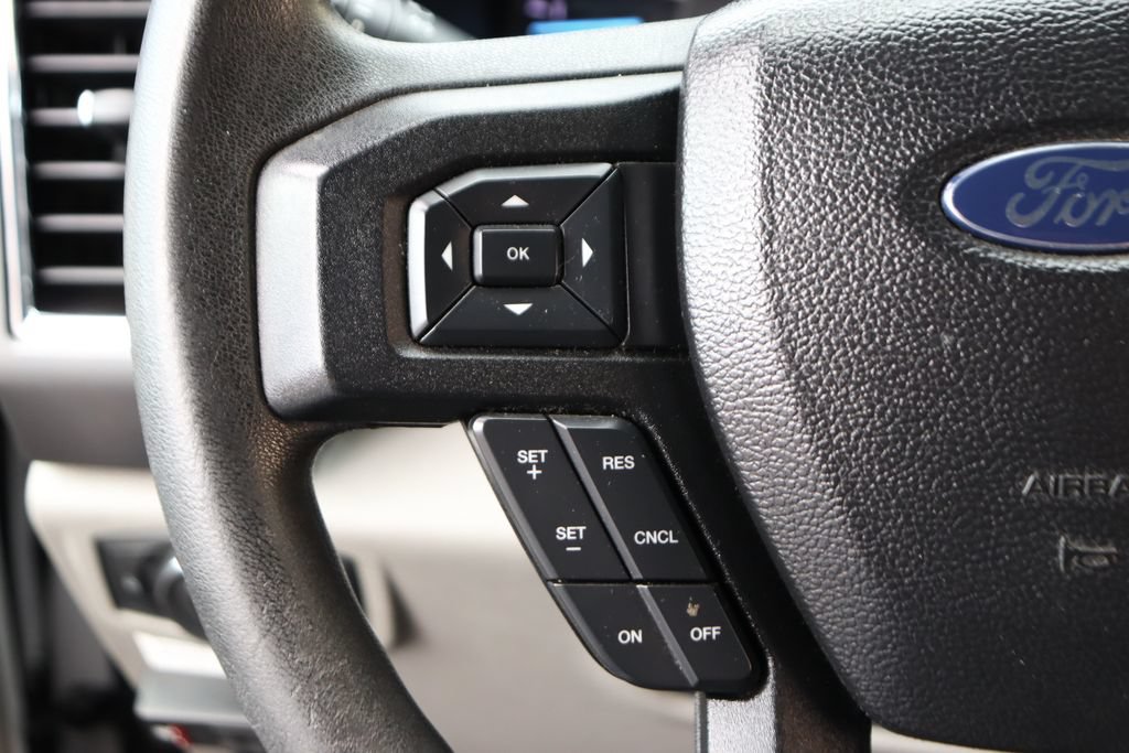 Used 2017 Ford F550 2WD Regular Cab Super Duty image 28