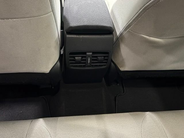 Used 2024 Toyota Corolla Cross L FWD image 11