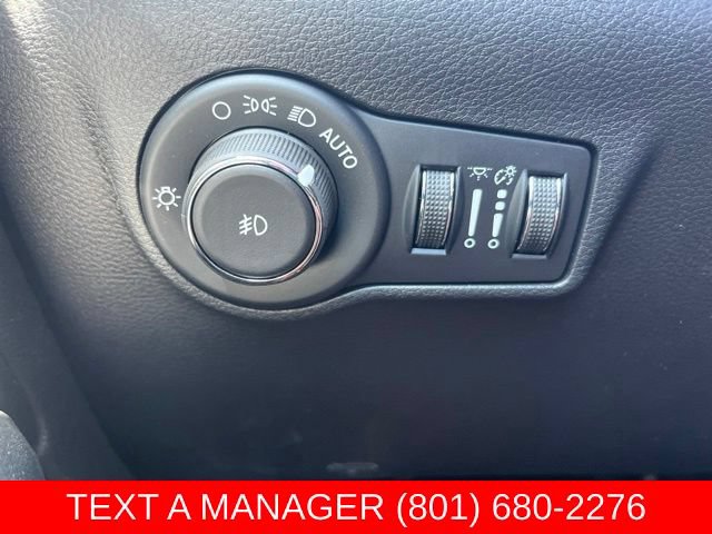New 2026 Jeep Compass Trailhawk w/ Sun, Sound & Navigation Group AWD/4WD image 27