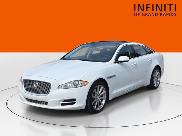 Used 2013 Jaguar XJ AWD image 3