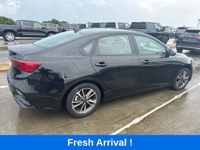 Used 2024 Kia Forte LXS FWD image 16