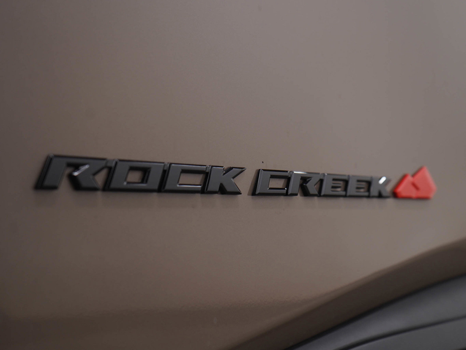 Used 2025 Nissan Rogue SV w/ Rock Creek Premium Package image 31