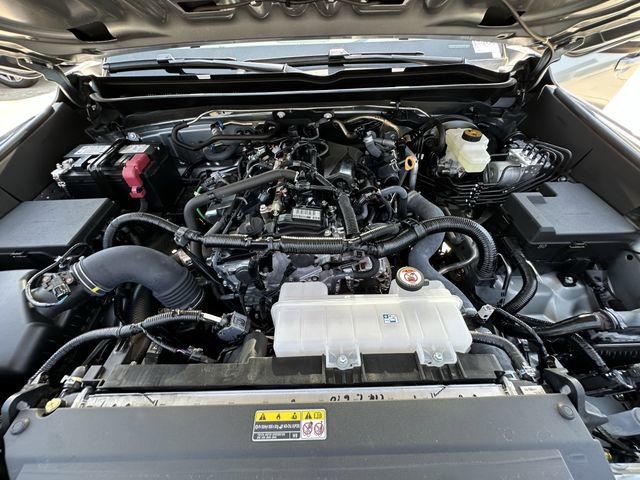 Certified 2025 Toyota Tacoma SR5 image 30