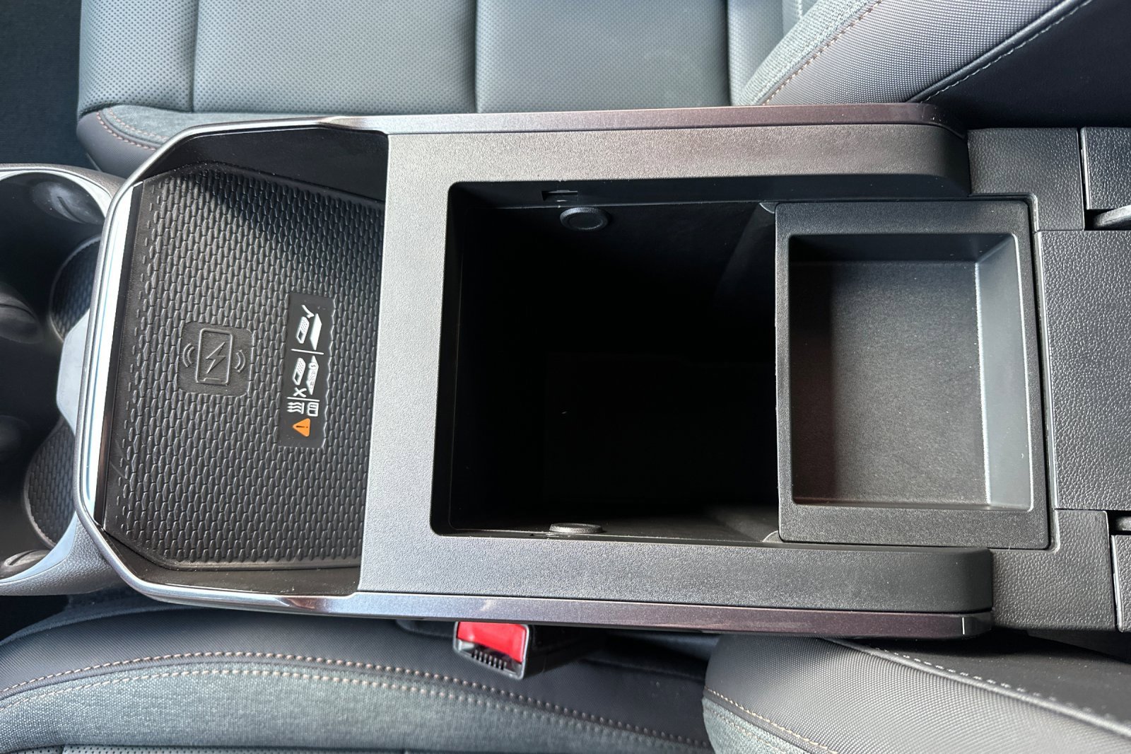 Used 2026 GMC Terrain AT4 w/ Convenience Package III image 32