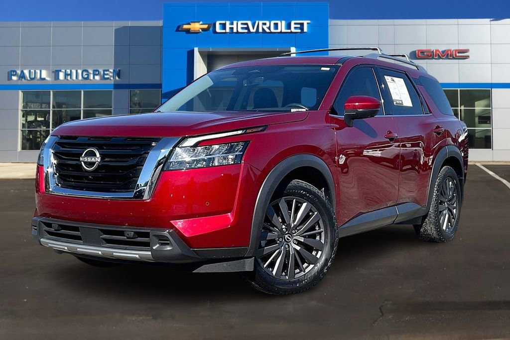 Used 2023 Nissan Pathfinder SL w/ SL Premium Package image 3