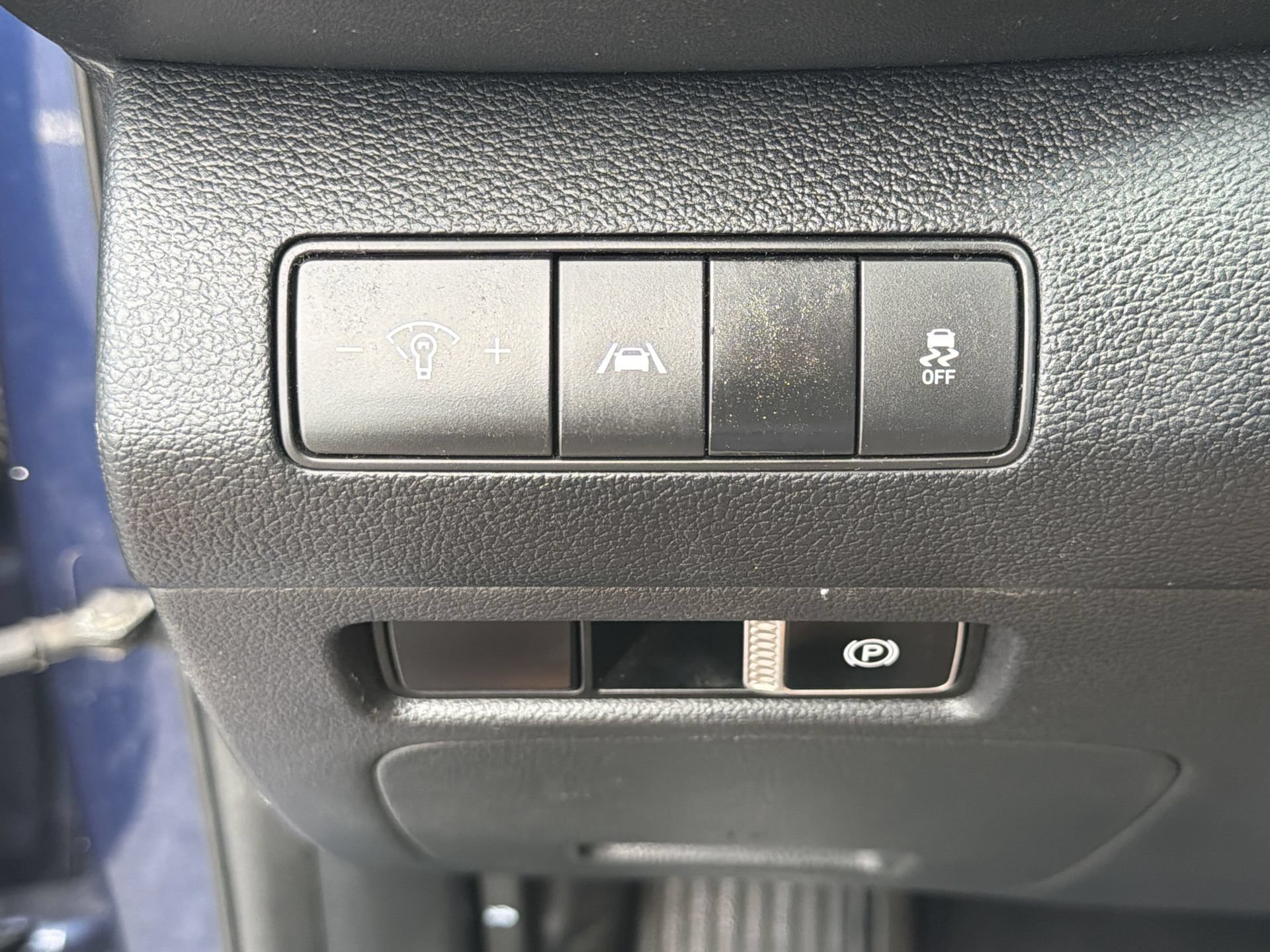 Used 2021 Hyundai Santa Fe SE FWD image 13