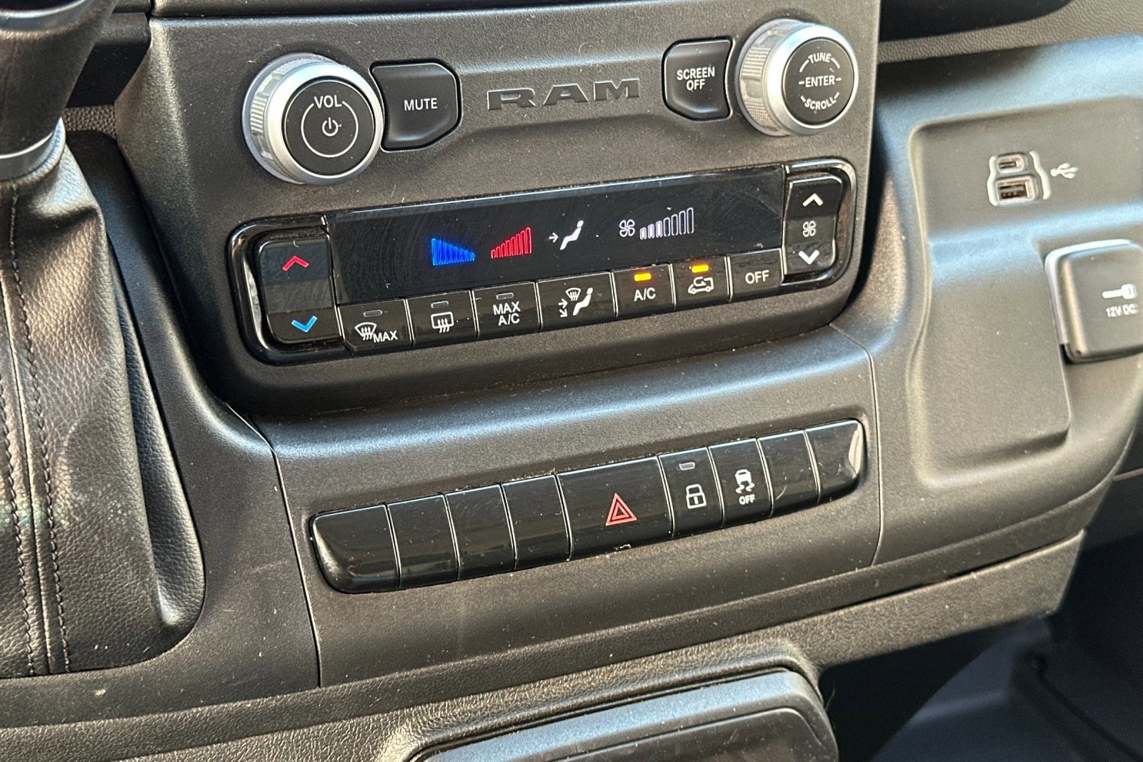 Used 2023 RAM ProMaster 2500 image 18