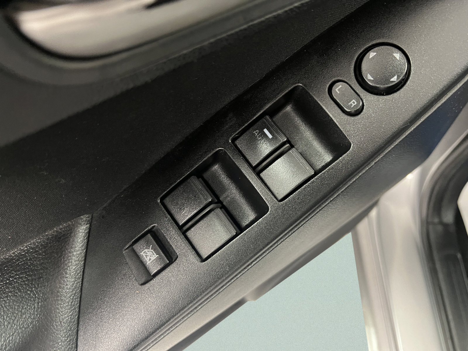 Used 2010 MAZDA MAZDA3 i Touring FWD image 16